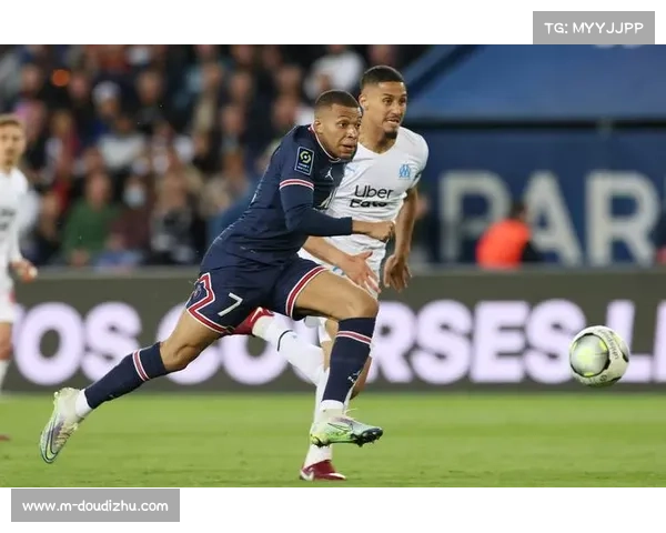 法甲巴黎圣日耳曼vs圣埃蒂安，姆巴佩替补登场造点