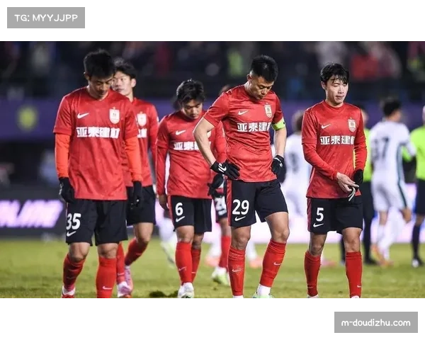 述评：控球率仅35%，长春亚泰凭借高效反击赢得胜利